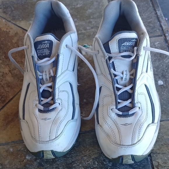 Avia Women's White and Navy Athletic Shoes 8 - Picture 2 of 8